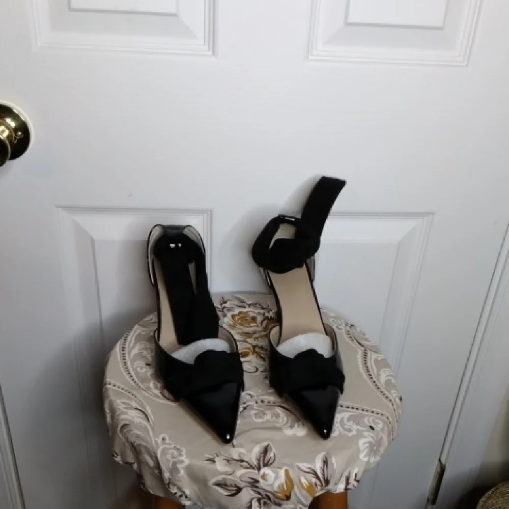 Shoes - Picture 1 of 3